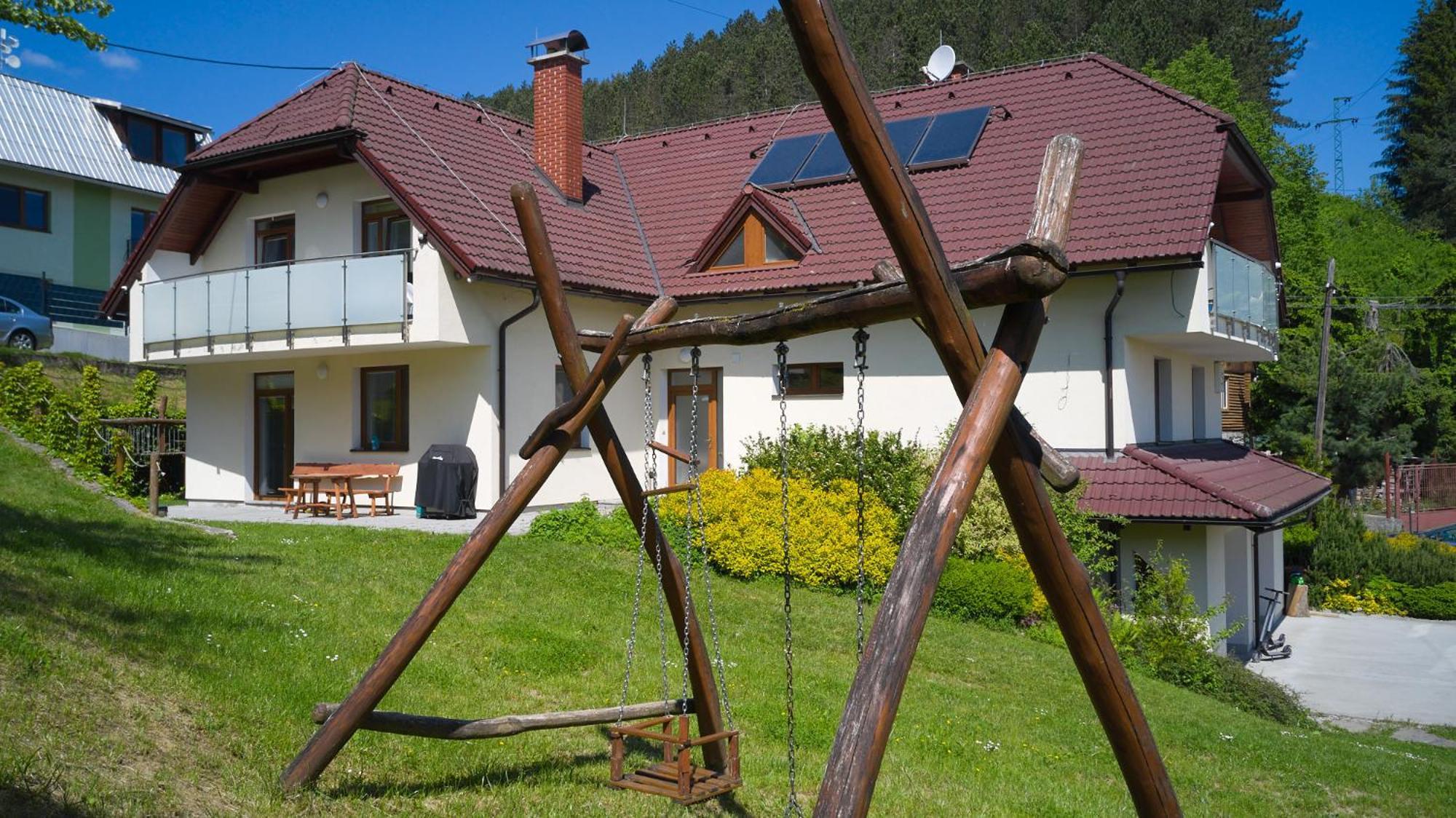 Penzion Emilia Ruzomberok Exterior foto